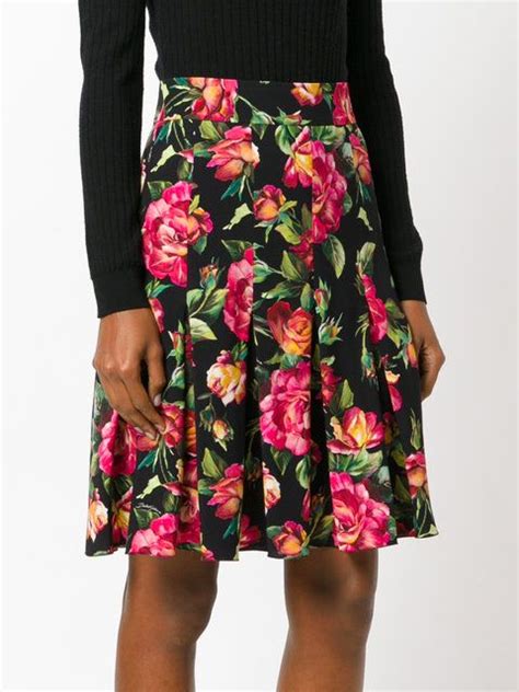 dolce and gabbana pleated skirt